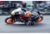 Kolenné slidery Brutaleperformance očkový suchý zip pre motorkárov