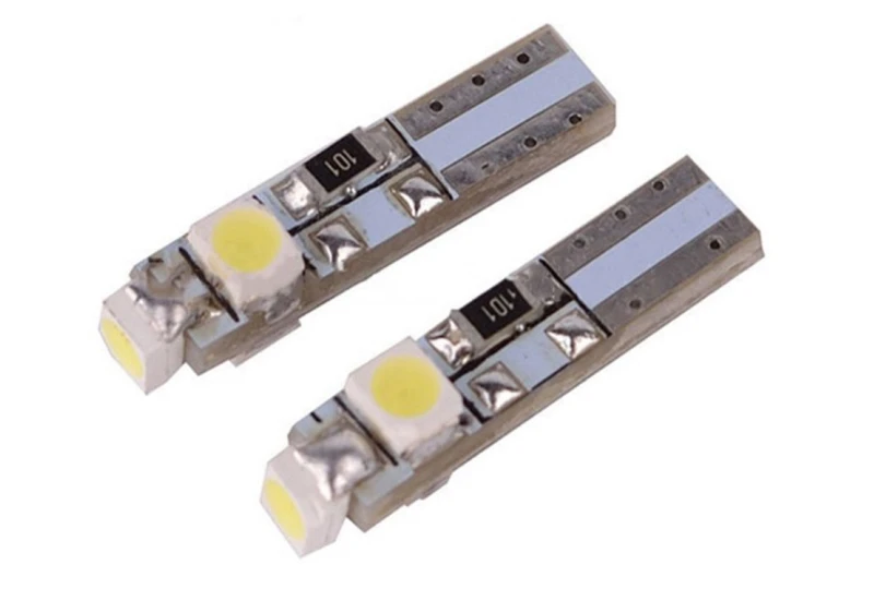 LED žiarovka T5 3528 3SMD pre podsvietenie budíkov palubnej dosky - biela s nádychom modrej 2ks pre auto