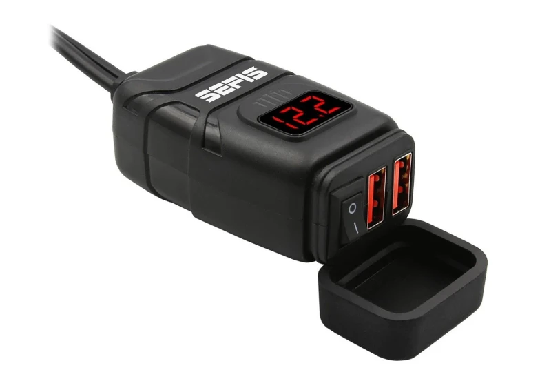 SEFIS UN10 2x USB nabíjačka / zásuvka s voltmetrom stavu moto batérie pre motocykel